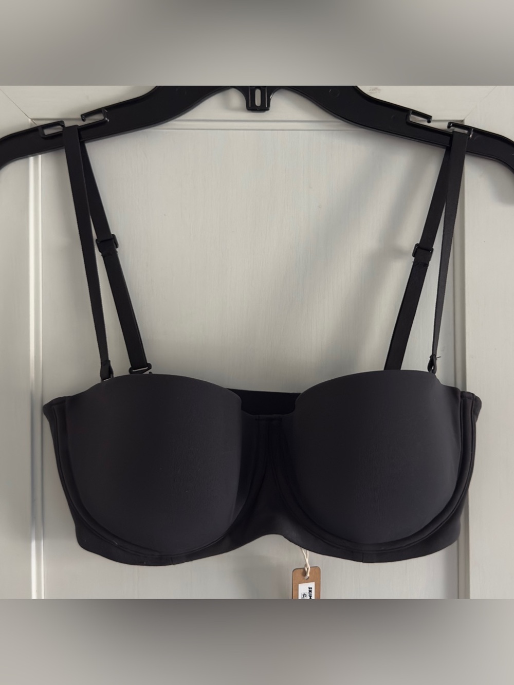 Skims Fits Everybody Strapless Bra in Onyx Black Size 32C